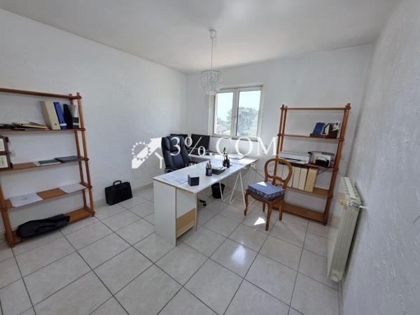 Villa 4 pièce(s) 4 chambre(s) 145 m²