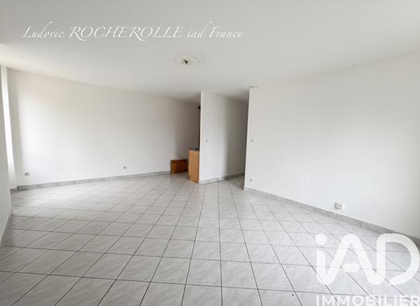 Location appartement 2 pièces 39 m² Corbeil-Essonnes