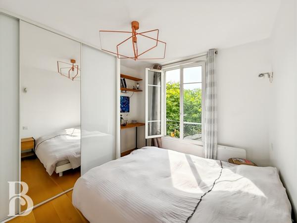 Asnières-sur-Seine (92600) Bel appartement dernier étage et vue très dégagée