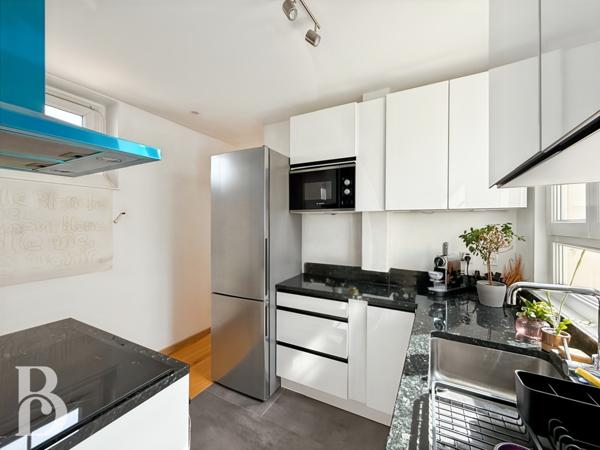 Asnières-sur-Seine (92600) Bel appartement dernier étage et vue très dégagée