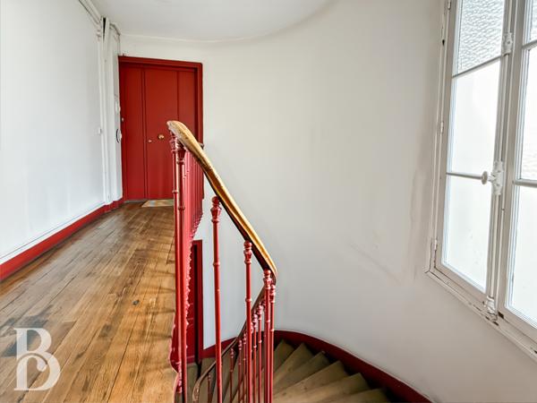 Asnières-sur-Seine (92600) Bel appartement dernier étage et vue très dégagée