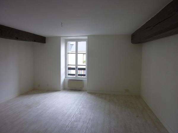 Immeuble 267m² à vendre Angerville 91670 350000€ - Micro.immo