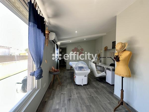 Maison
         5 pièces
        - 136 m² Exclusivité 330 000 € *