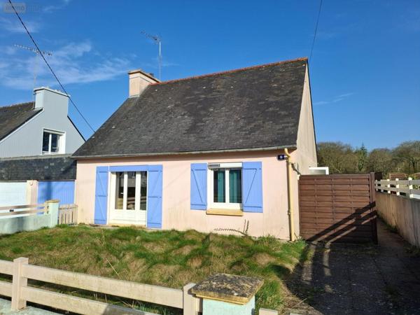 Maison individuelle à vendre à Plouguernével dans les Côtes-d'Armor (22110), ref : 22075/MA01652