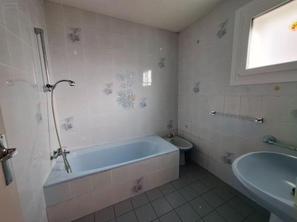 Maison individuelle à vendre à Plouguernével dans les Côtes-d'Armor (22110), ref : 22075/MA01652