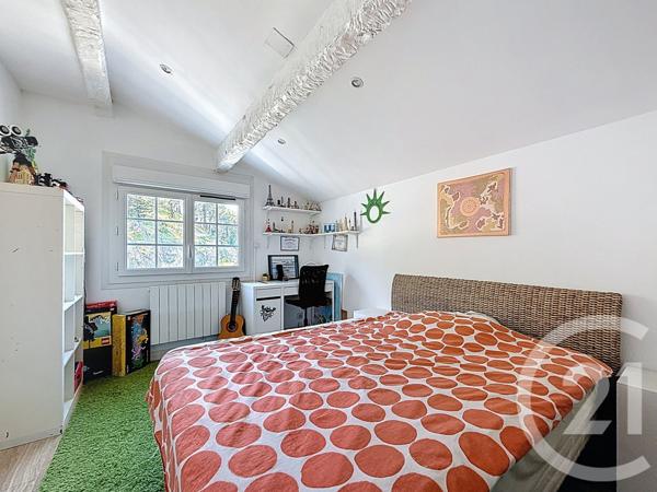 Maison à vendre  9 pièces - 256,46 m2 CHATEAURENARD - 13