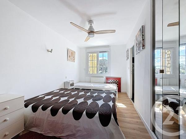Maison à vendre  9 pièces - 256,46 m2 CHATEAURENARD - 13