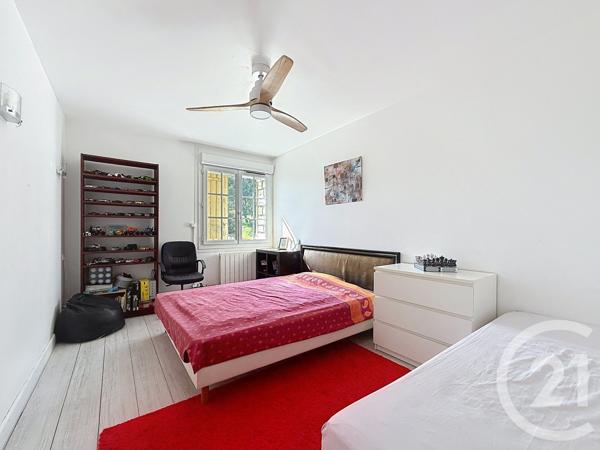 Maison à vendre  9 pièces - 256,46 m2 CHATEAURENARD - 13