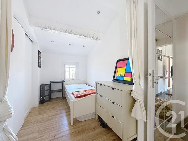 Maison à vendre  9 pièces - 256,46 m2 CHATEAURENARD - 13
