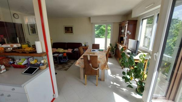 F3 en résidence de standing avec terrasse de 54m2 et pergola