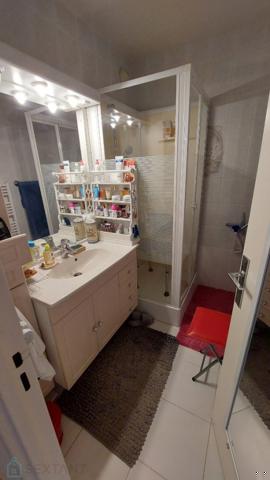 F3 en résidence de standing avec terrasse de 54m2 et pergola