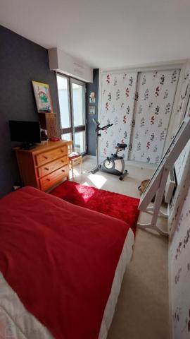 F3 en résidence de standing avec terrasse de 54m2 et pergola