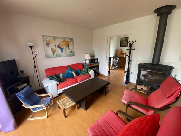 Trégunc maison lumineuse des années 50 entièrement rénovée de 132 m² sur un terrain de 765 m² proches plages .