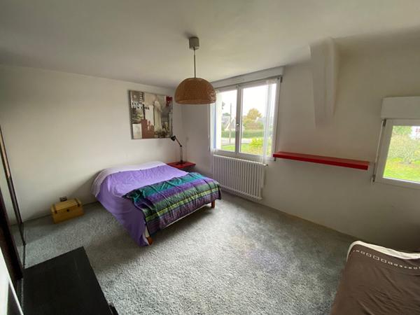 Trégunc maison lumineuse des années 50 entièrement rénovée de 132 m² sur un terrain de 765 m² proches plages .