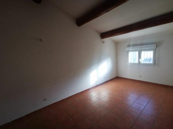 Maison à louer  3 pièces • 68 m2 Tavel