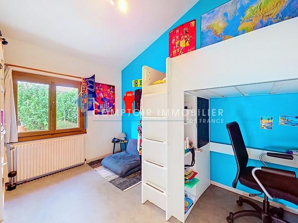 Maison 5 pièce(s) 4 chambre(s) 130 m²