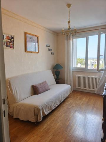 VENISSIEUX PARILLY - APPARTEMENT de 95 M2 TRAVERSANT
