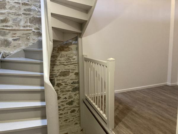 LAGNIEU - Maison de ville (sans extérieur) de 79,33 m² en plein centre ville Lagnieu (01150)