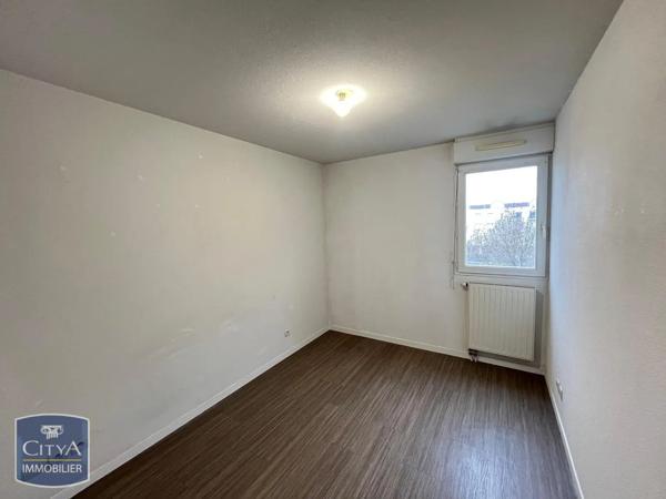 Appartement à louer 3 pièces 62.52m² Saint-Pierre-des-Corps (37700)
