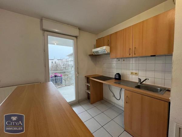 Appartement à louer 3 pièces 62.52m² Saint-Pierre-des-Corps (37700)