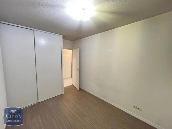 Appartement à louer 3 pièces 62.52m² Saint-Pierre-des-Corps (37700)