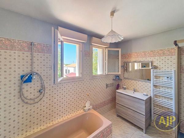 Vente maison Montaigu : 262 000 € - AJP Immobilier Montaigu