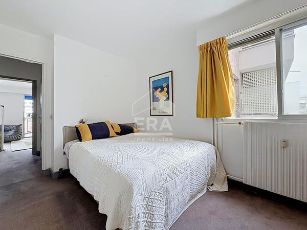 Paris 15 Georges Brassen Appartement 3 pièces 61 m2 avec balcon et box