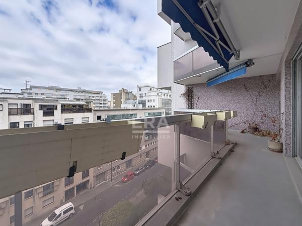 Paris 15 Georges Brassen Appartement 3 pièces 61 m2 avec balcon et box