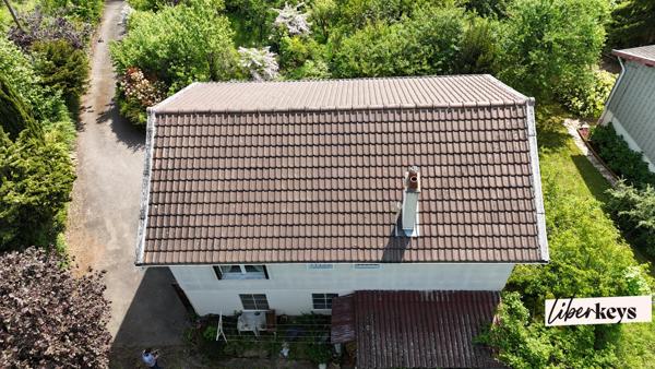 TOURNUS 71700 - MAISON 2 NIVEAUX - 69 M² PAR NIVEAU - GARAGE - TERRAIN ARBORÉ 1070 M²