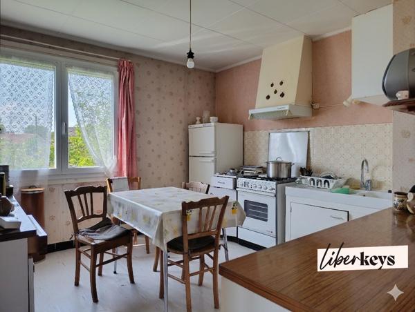 TOURNUS 71700 - MAISON 2 NIVEAUX - 69 M² PAR NIVEAU - GARAGE - TERRAIN ARBORÉ 1070 M²