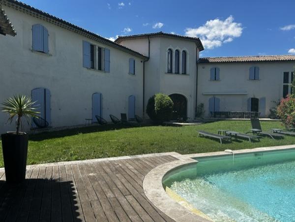 Maison de 528 m² meublée St Marcel Les Sauzet