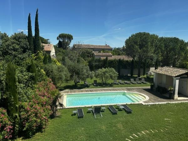 Maison de 528 m² meublée St Marcel Les Sauzet