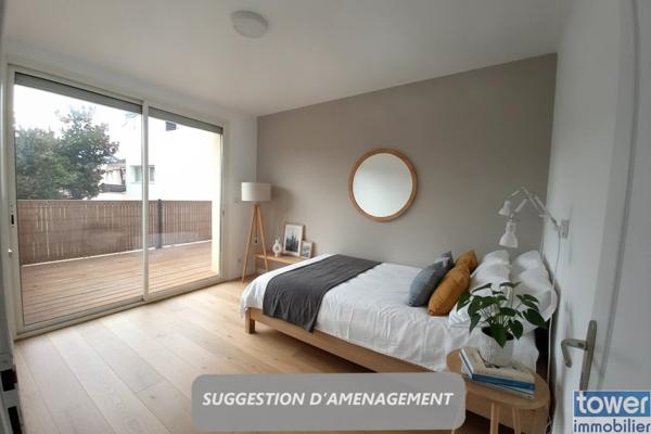 Appartement
                                                                                                                                                                                                                                                                                                                        5 pièce(s)                                                                                                                                                                                                          4 chambre(s)                                                                                                                                                                                                          98.5  m²