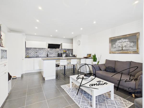 Appartement T3 avec 2 chambres et balcon dans une résidence sécurisée et arborée