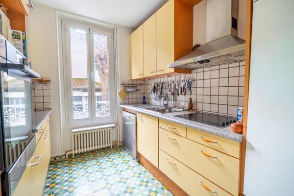 Jolie maison rénovée avec goût, très au calme, à 9 min du RER A