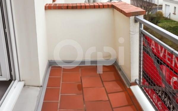 Appartement à louer    1 pièce •  Othis
