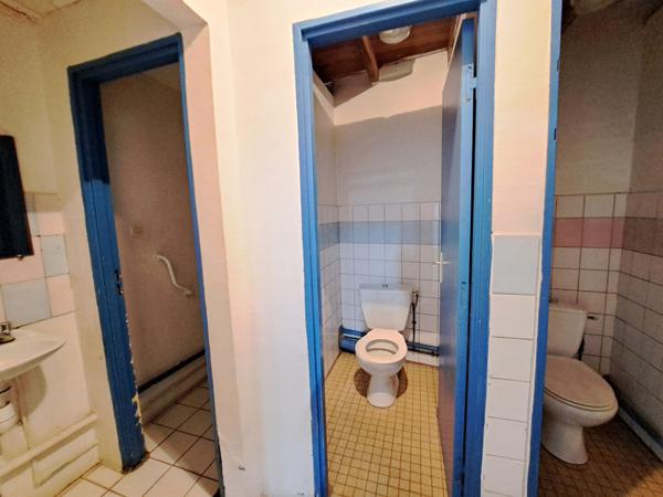 Achat local commercial près de CAYENNE - 4 pièce(s) - 358 m² - 397 500 €