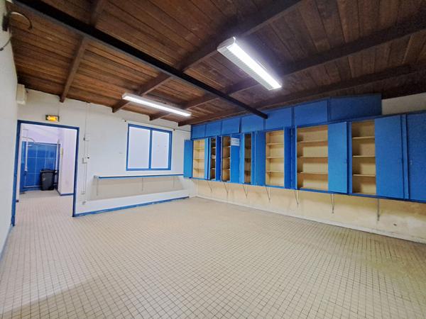 Achat local commercial près de CAYENNE - 4 pièce(s) - 358 m² - 397 500 €