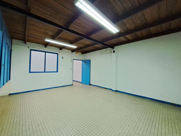 Achat local commercial près de CAYENNE - 4 pièce(s) - 358 m² - 397 500 €