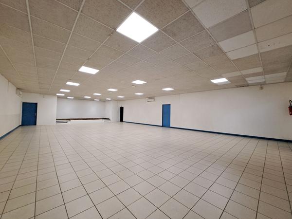 Achat local commercial près de CAYENNE - 4 pièce(s) - 358 m² - 397 500 €