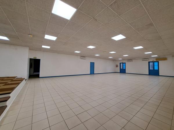 Achat local commercial près de CAYENNE - 4 pièce(s) - 358 m² - 397 500 €