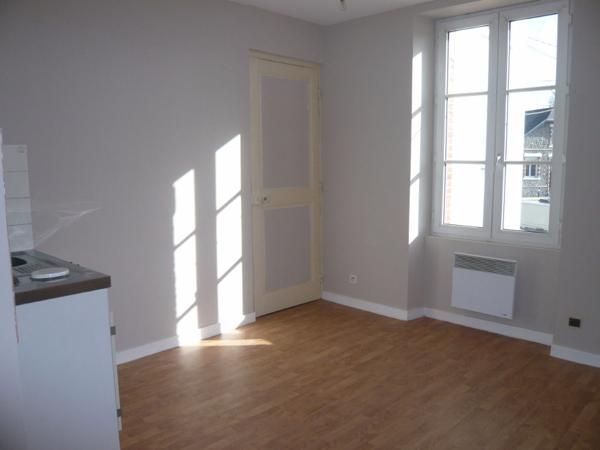 LAVAL, appartement T1bis