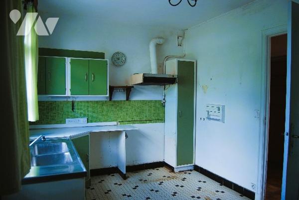GARCHES MAIRIE - 3/4 pièces, 2 chambres, balcon sud, cave, parking libre +  parking poss. en sus