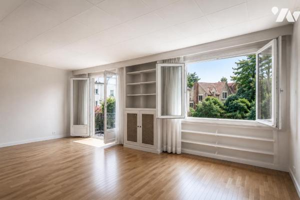 GARCHES MAIRIE - 3/4 pièces, 2 chambres, balcon sud, cave, parking libre +  parking poss. en sus