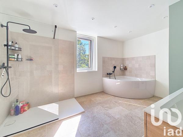 Maison à vendre 6 pièces 191 m² Bourbon-l'Archambault