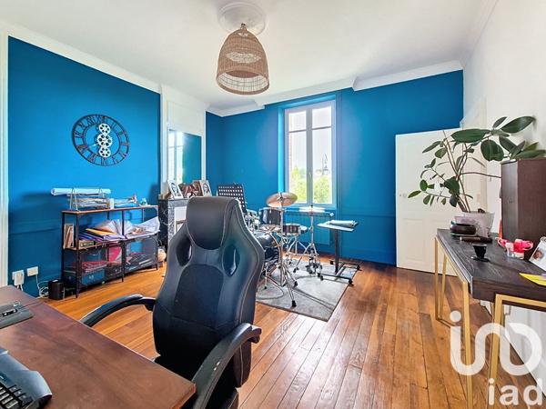 Maison à vendre 6 pièces 191 m² Bourbon-l'Archambault