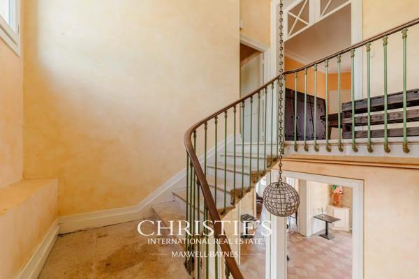 Bouliac – Domaine d’Exception avec Vue Panoramique et Parcelle de 7 Hectares