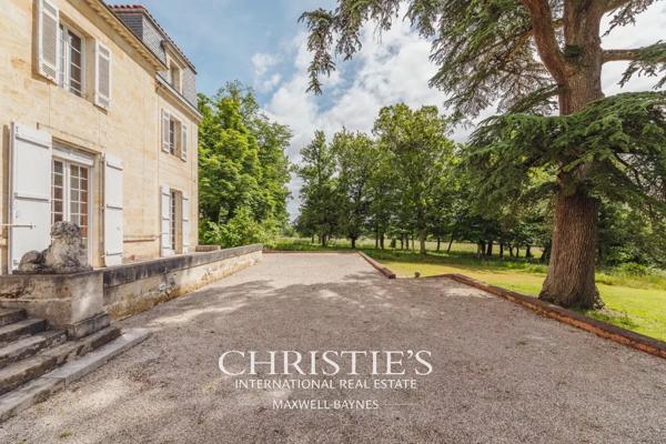 Bouliac – Domaine d’Exception avec Vue Panoramique et Parcelle de 7 Hectares