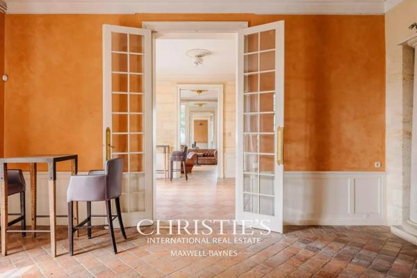 Bouliac – Domaine d’Exception avec Vue Panoramique et Parcelle de 7 Hectares