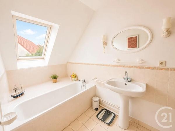 Maison à vendre  6 pièces - 132 m 2   PONTOISE  - 95